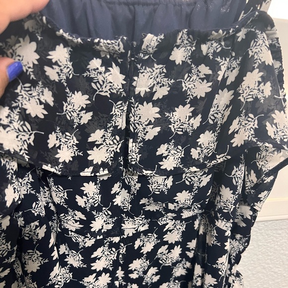 NWT Lane Bryant Floral Navy Blue & White Size 16P Jumpsuit - Picture 7 of 7